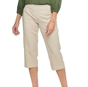 NWOT stretch capris